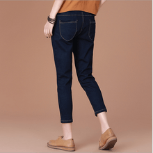 Load image into Gallery viewer, Harem Cropped Jeans
