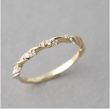 Load image into Gallery viewer, CZ Twist Ring