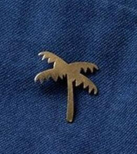 Load image into Gallery viewer, Cartoon Brooches (7 Styles)