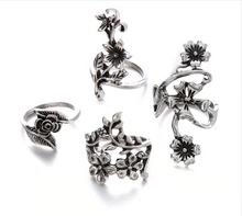 Load image into Gallery viewer, Floral Rings Set