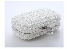 Load image into Gallery viewer, Evening Clutch With Pearls