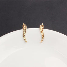 Load image into Gallery viewer, Leaf Earrings