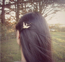 Load image into Gallery viewer, Swallow Hair Clips (2 Colors)