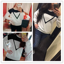 Load image into Gallery viewer, Two Tone Patchwork Sweatshirt