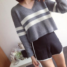 Load image into Gallery viewer, Striped Crop knitted Sweater