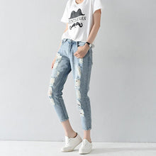 Load image into Gallery viewer, Beat Up Jeans