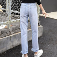 Load image into Gallery viewer, Beat Up Jeans