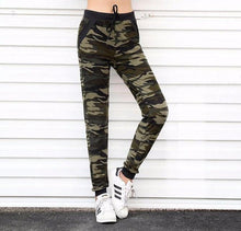 Load image into Gallery viewer, Camouflage Sweatpants