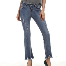 Load image into Gallery viewer, Shredded Flared Jeans