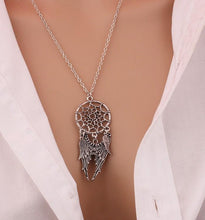 Load image into Gallery viewer, Feather Pendant Necklace