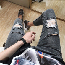 Load image into Gallery viewer, Shredded Jeans