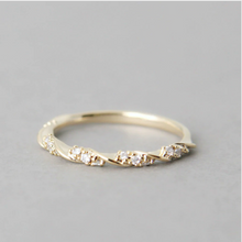 Load image into Gallery viewer, CZ Twist Ring