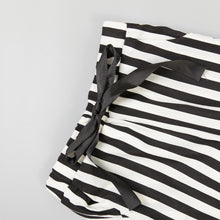 Load image into Gallery viewer, Sexy Crop Top &amp; Striped Pants (2 Piece Set)