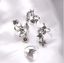 Load image into Gallery viewer, Floral Rings Set