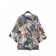 Load image into Gallery viewer, Loose Floral Kimono