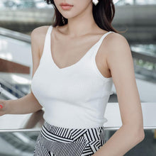 Load image into Gallery viewer, Solid Crop Tank Top