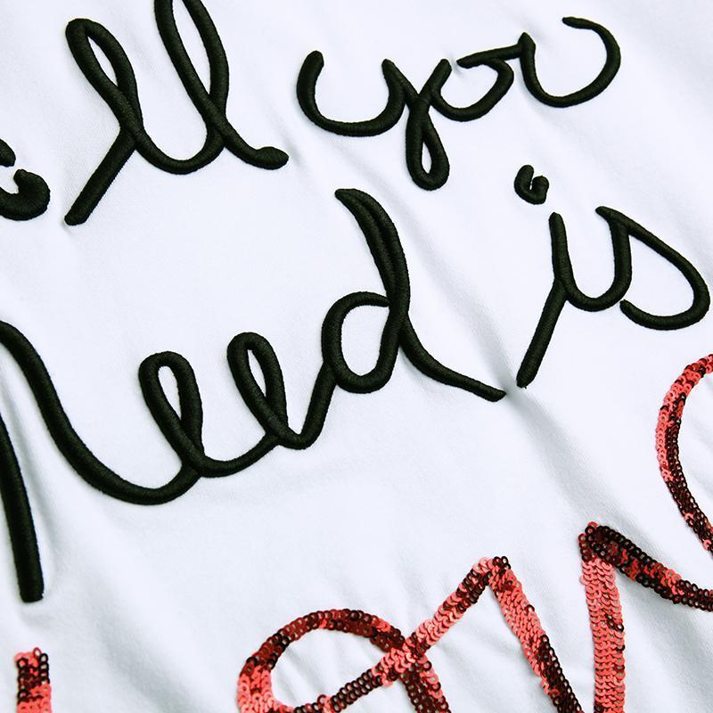 'All you need is love' T-Shirt