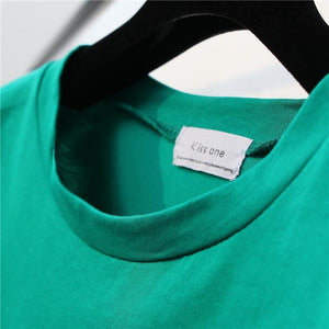 'BEATRICE 28' Crop T-Shirt