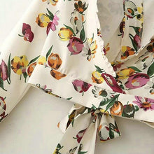 Load image into Gallery viewer, Floral Bow Tie Crop Blouse