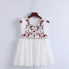 Load image into Gallery viewer, Floral Embroidery Seersucker Blouse