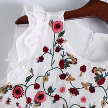 Load image into Gallery viewer, Floral Embroidery Seersucker Blouse