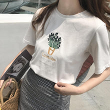Load image into Gallery viewer, Floral Embroidery T-Shirt