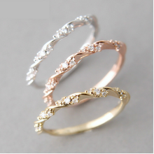 Load image into Gallery viewer, CZ Twist Ring