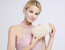Load image into Gallery viewer, Evening Clutch With Pearls