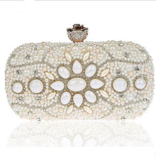 Load image into Gallery viewer, Evening Clutch With Pearls