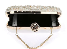 Load image into Gallery viewer, Evening Clutch With Pearls