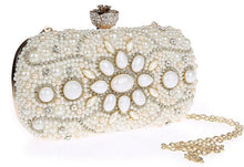 Load image into Gallery viewer, Evening Clutch With Pearls
