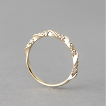 Load image into Gallery viewer, CZ Twist Ring